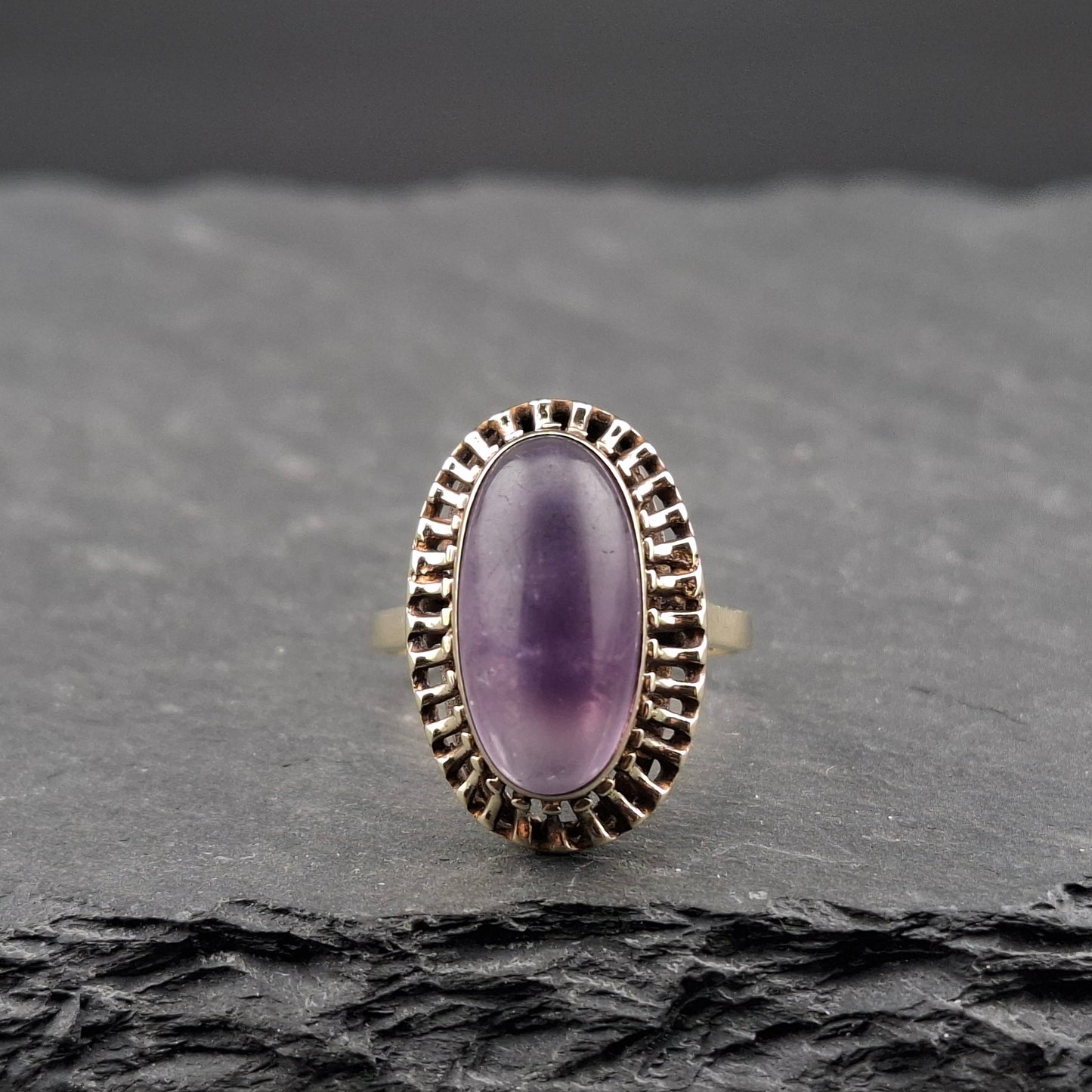 Vintage Amethyst Cabochon Goldring Gr. 56