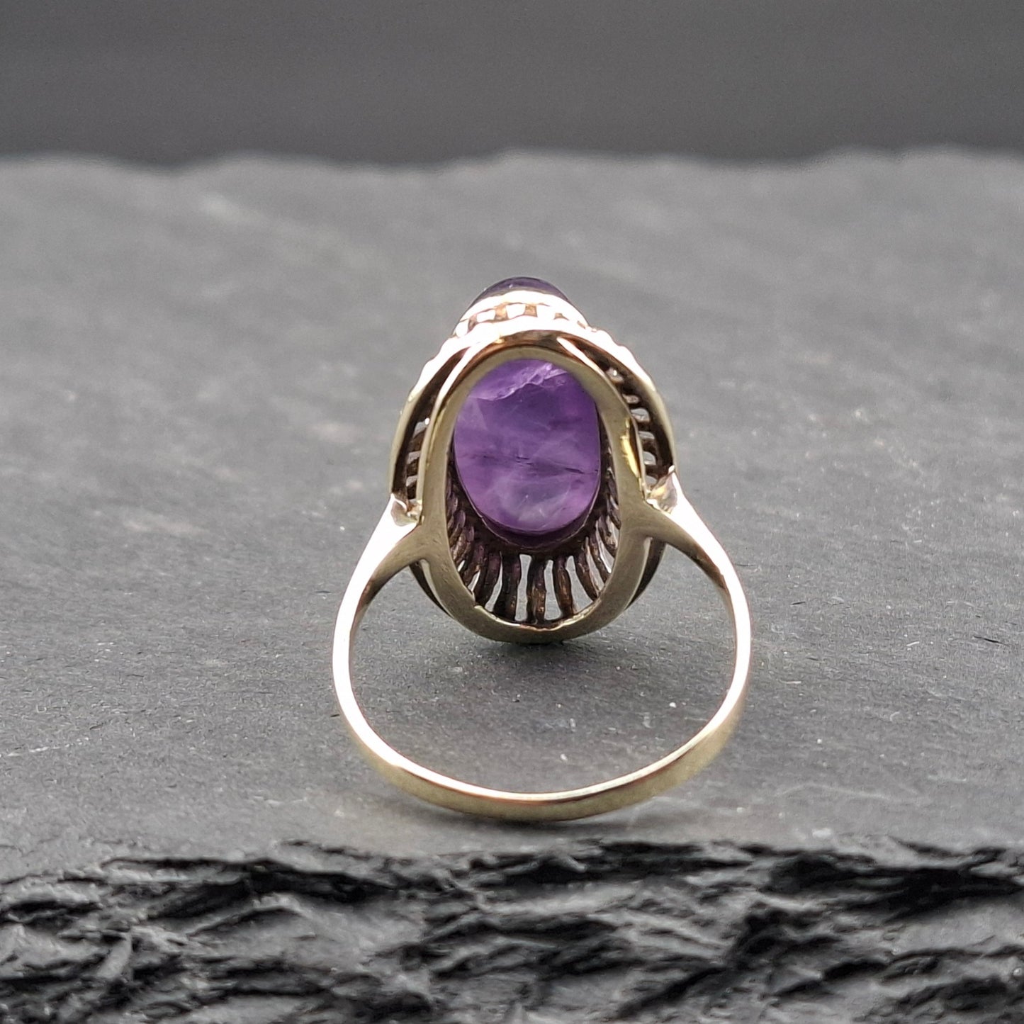 Vintage Amethyst Cabochon Goldring Gr. 56