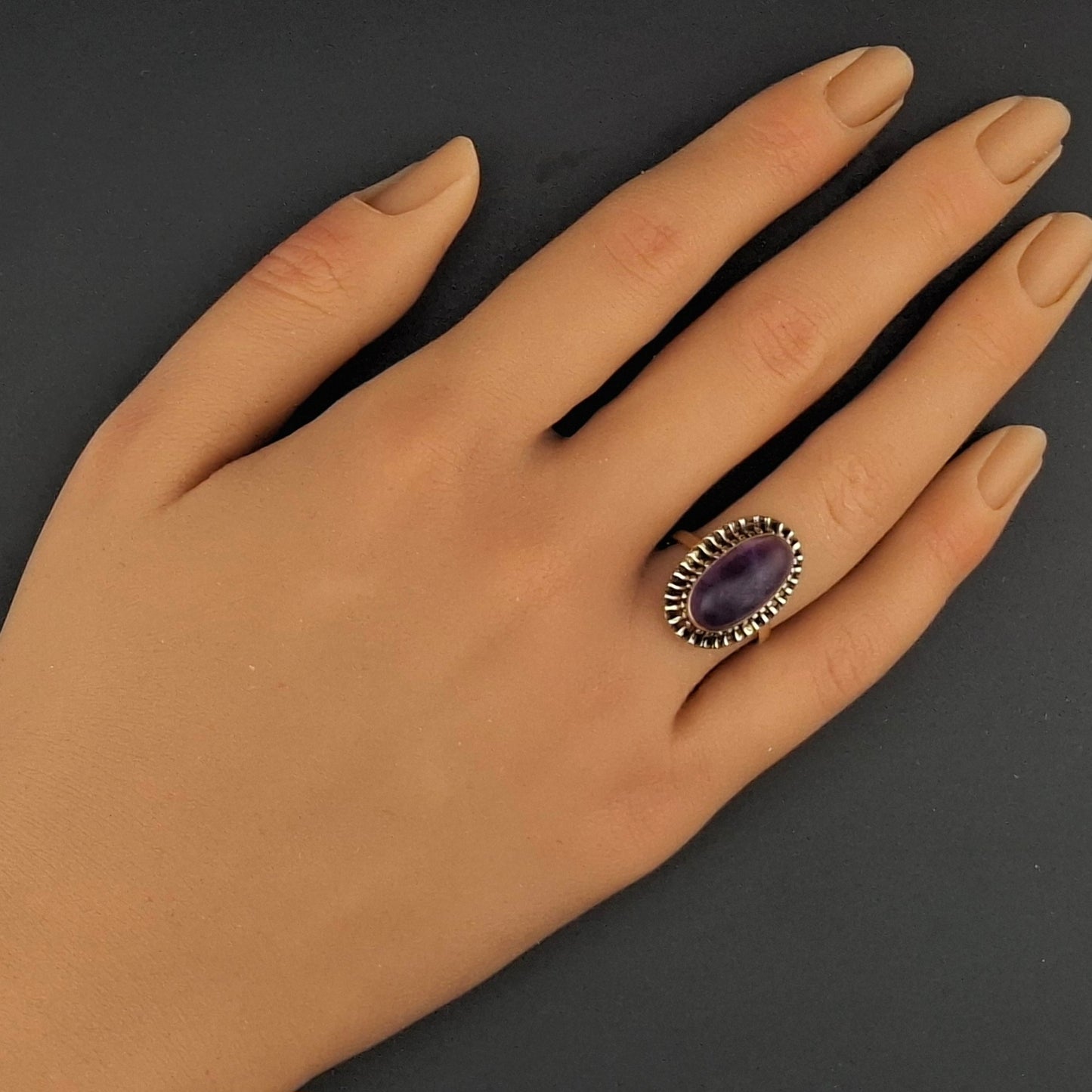 Vintage Amethyst Cabochon Goldring Gr. 56