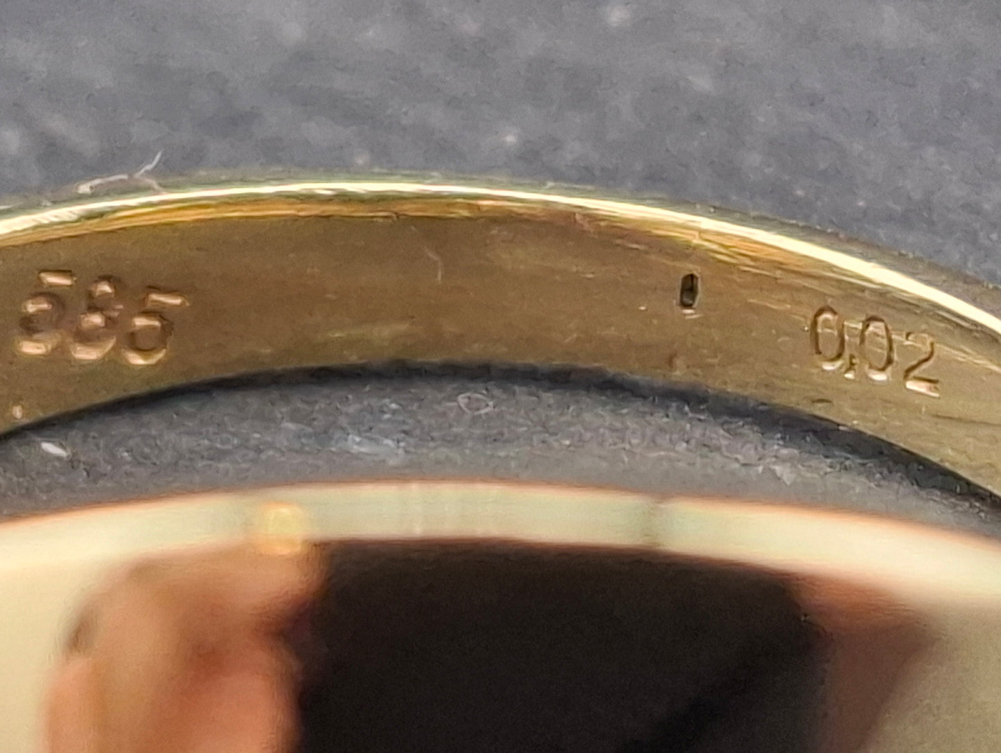 Ring Gold 585er mit Diamantsplitter Gr. 52