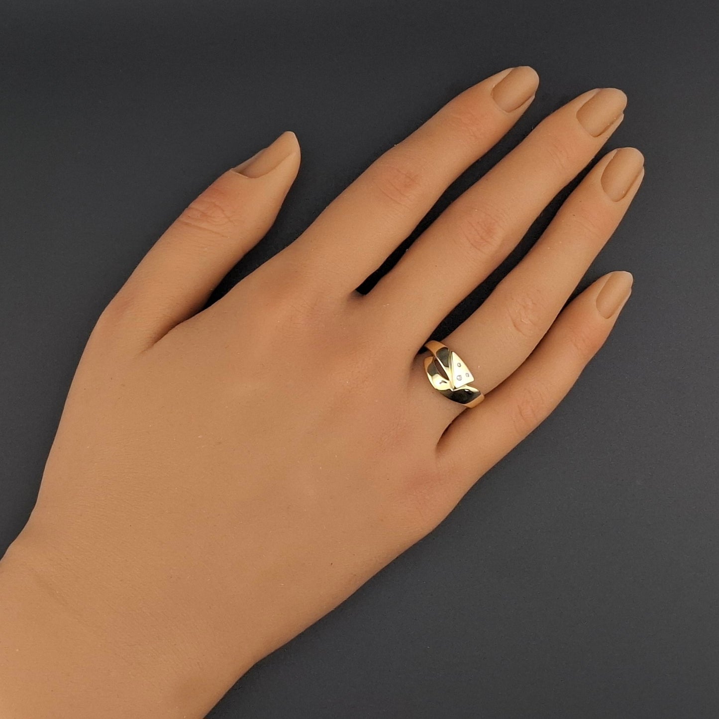 Ring Gold 585er mit Diamantsplitter Gr. 52