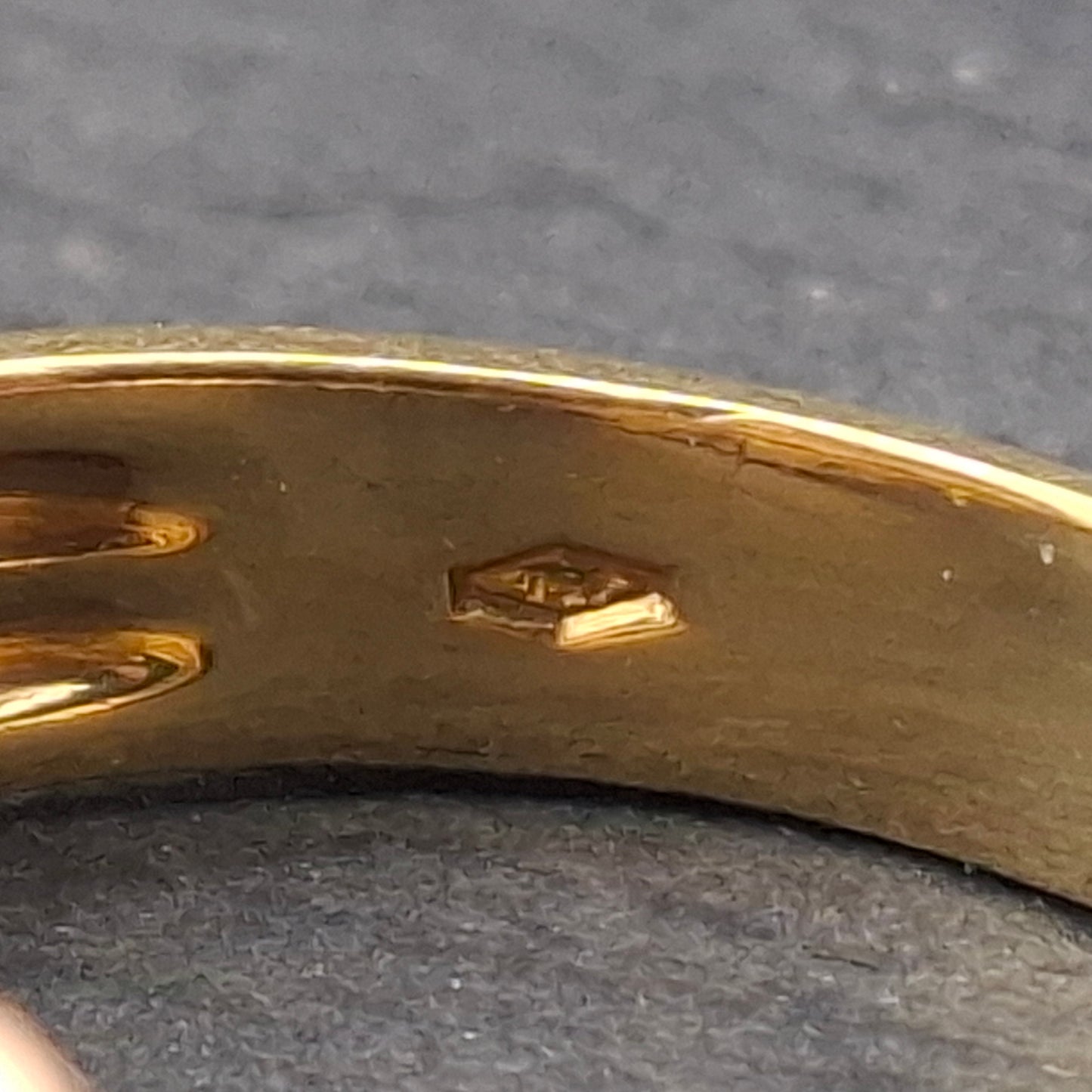 Ring Gold 750er mit Diamanten in Herzförmiger Krone