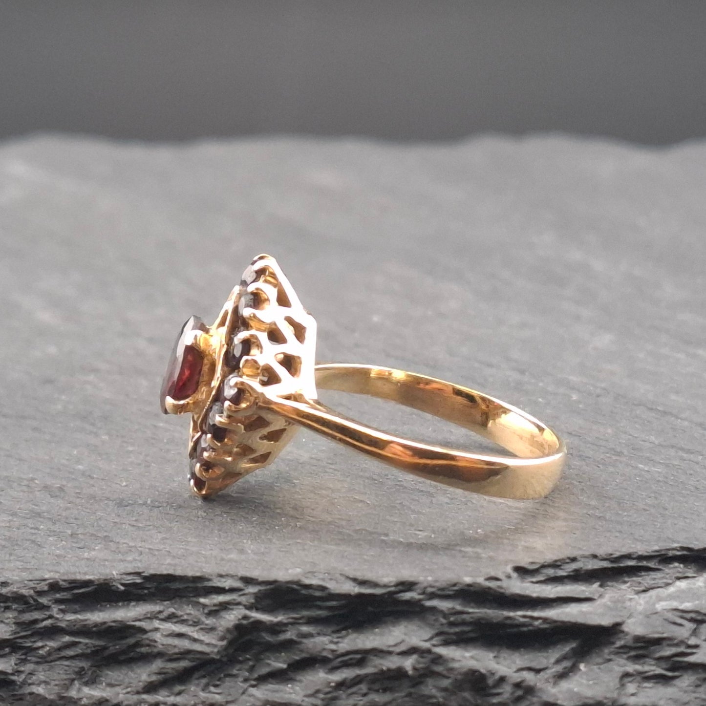 Vintage Granatstein Goldring 585er