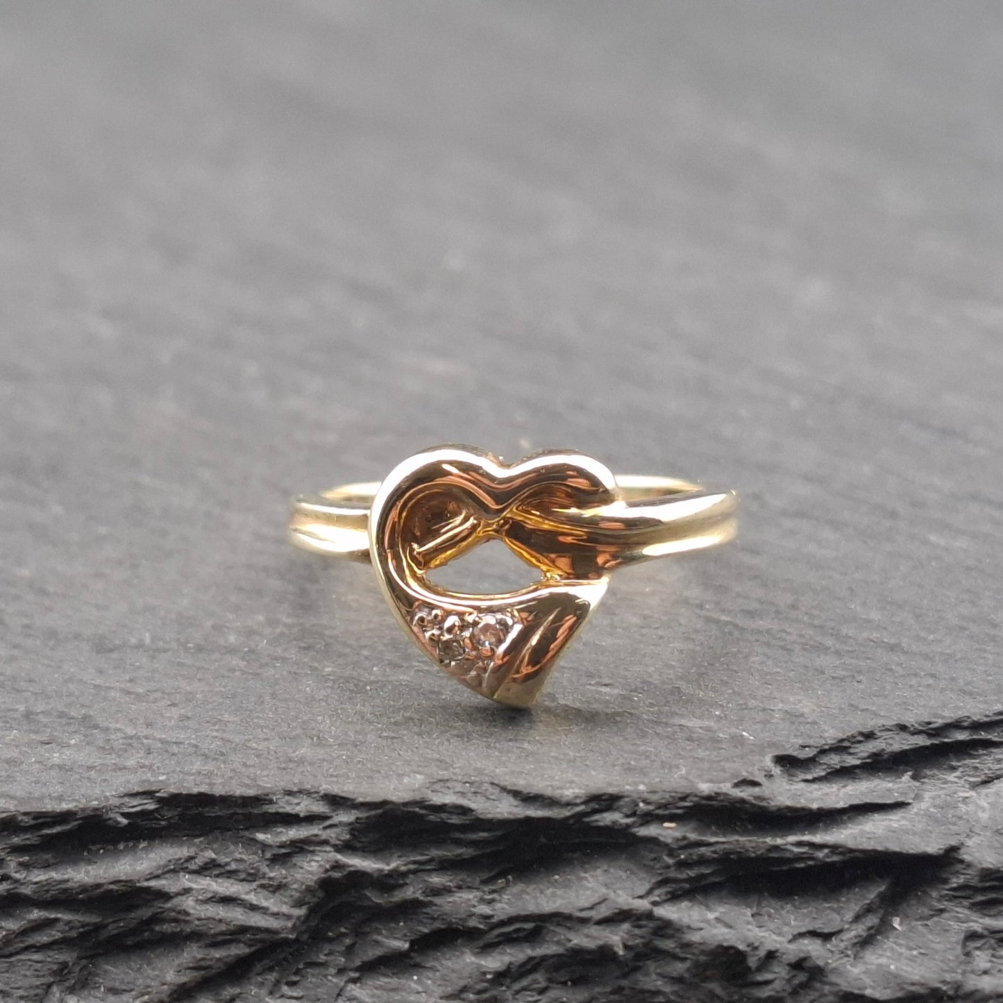 Ring Gold 333er mit Diamantsplitter Herzförmig Gr. 50