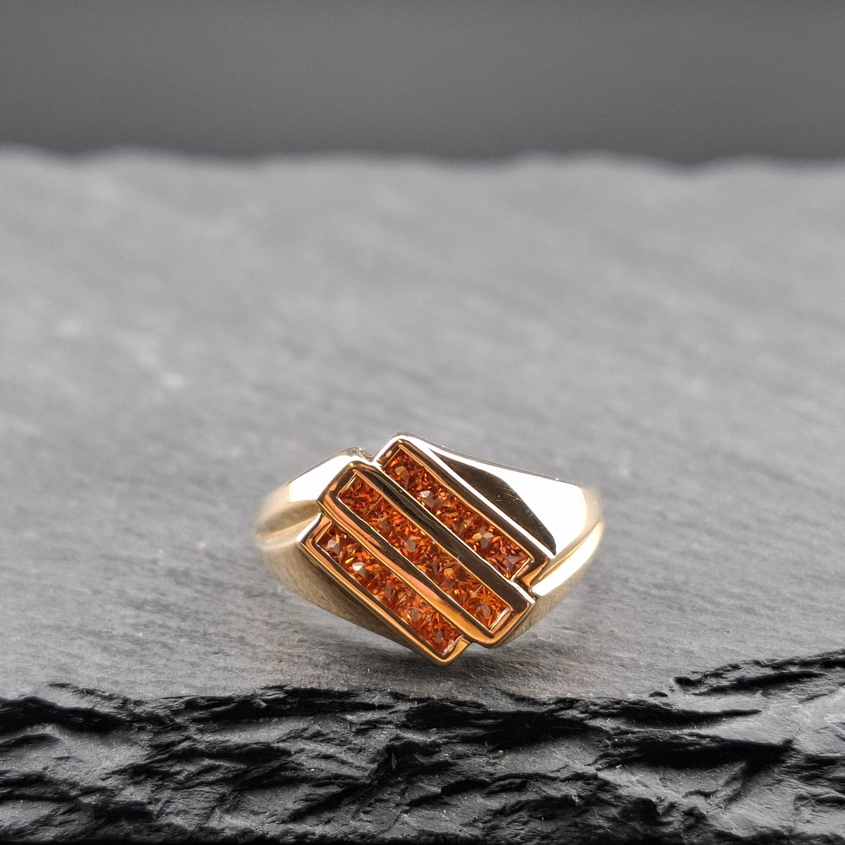 Ring Gold 375er mit Champagner Saphiren