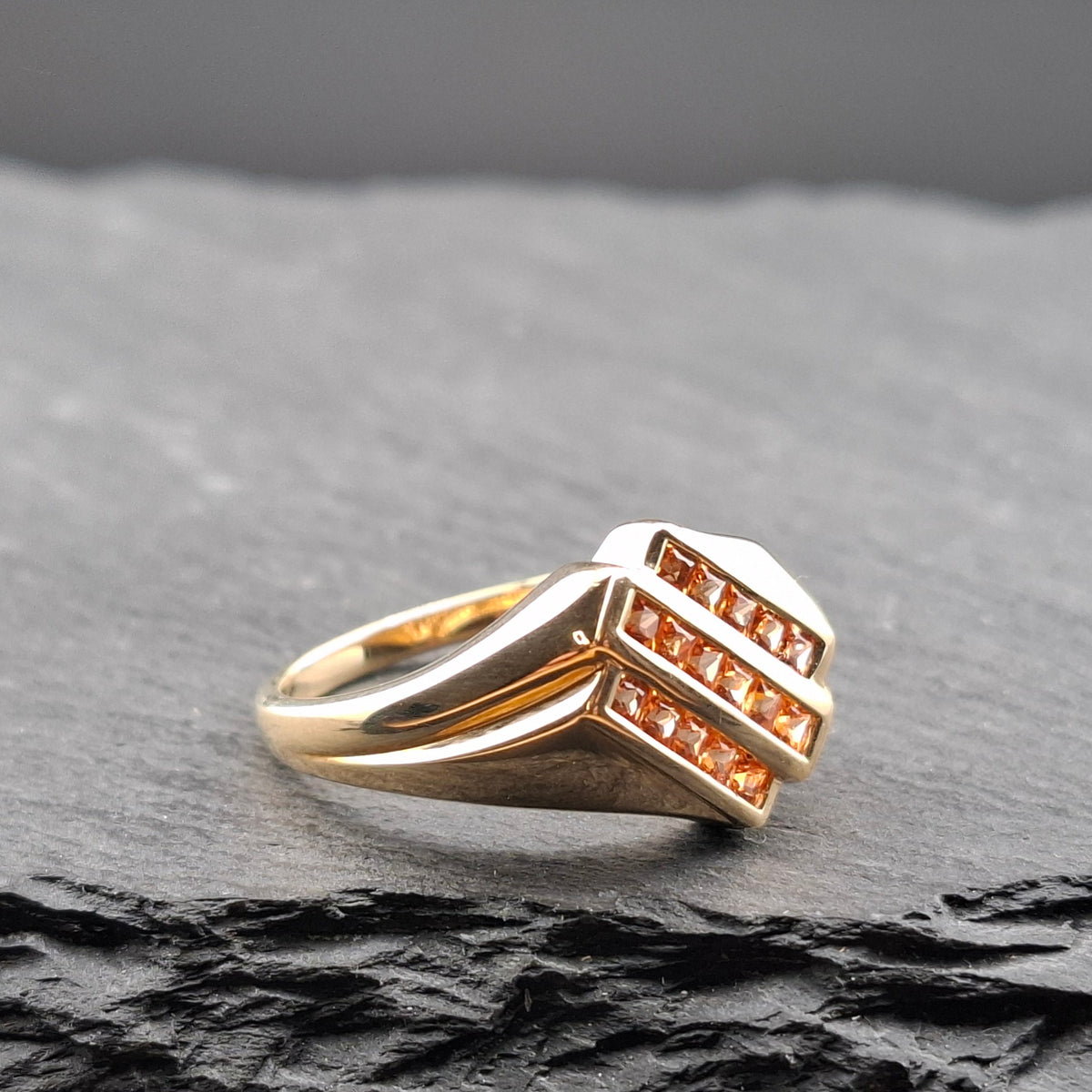 Ring Gold 375er mit Champagner Saphiren