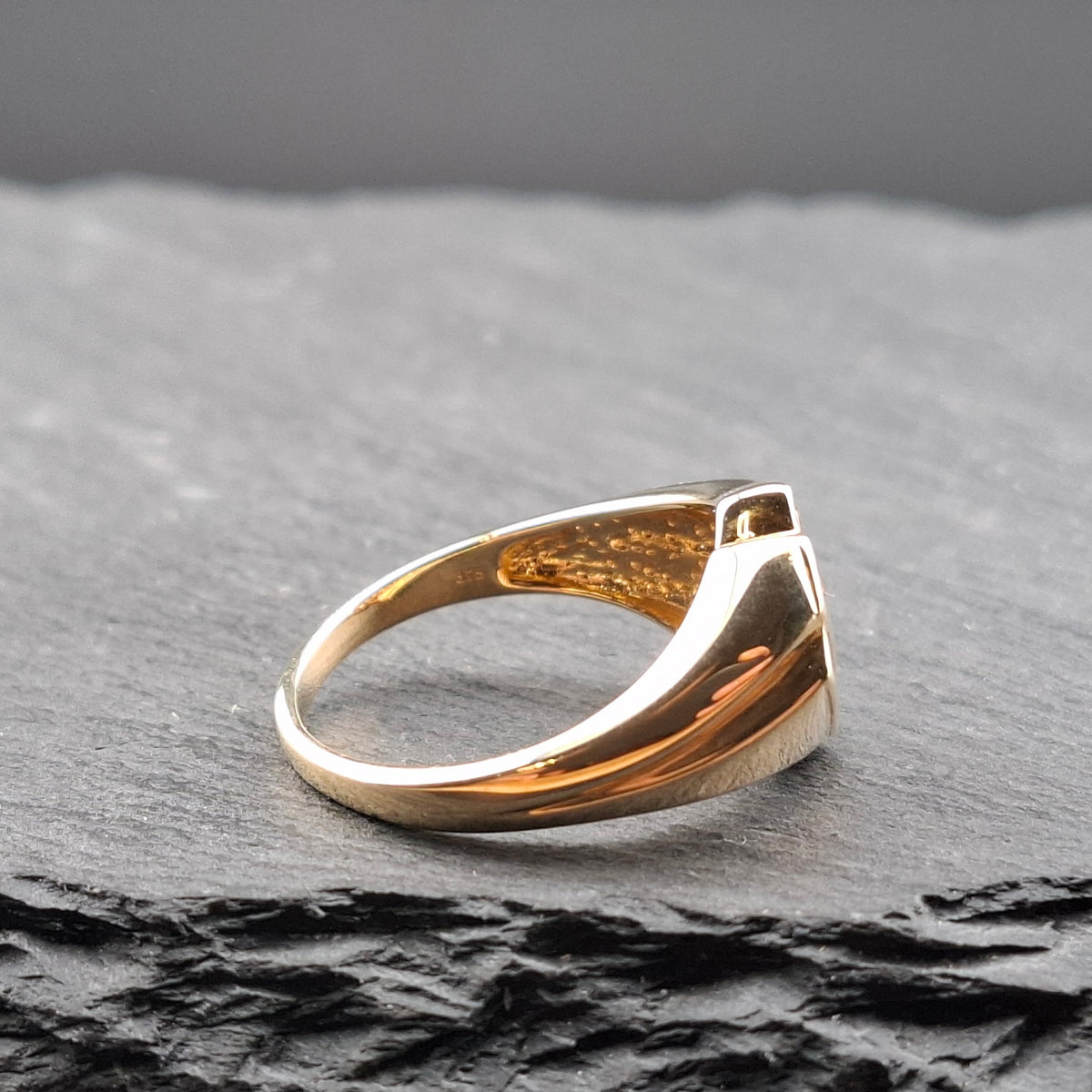 Ring Gold 375er mit Champagner Saphiren