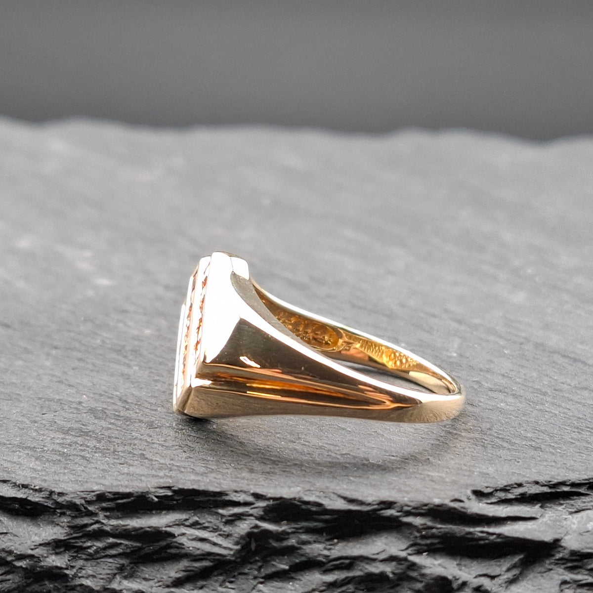 Ring Gold 375er mit Champagner Saphiren