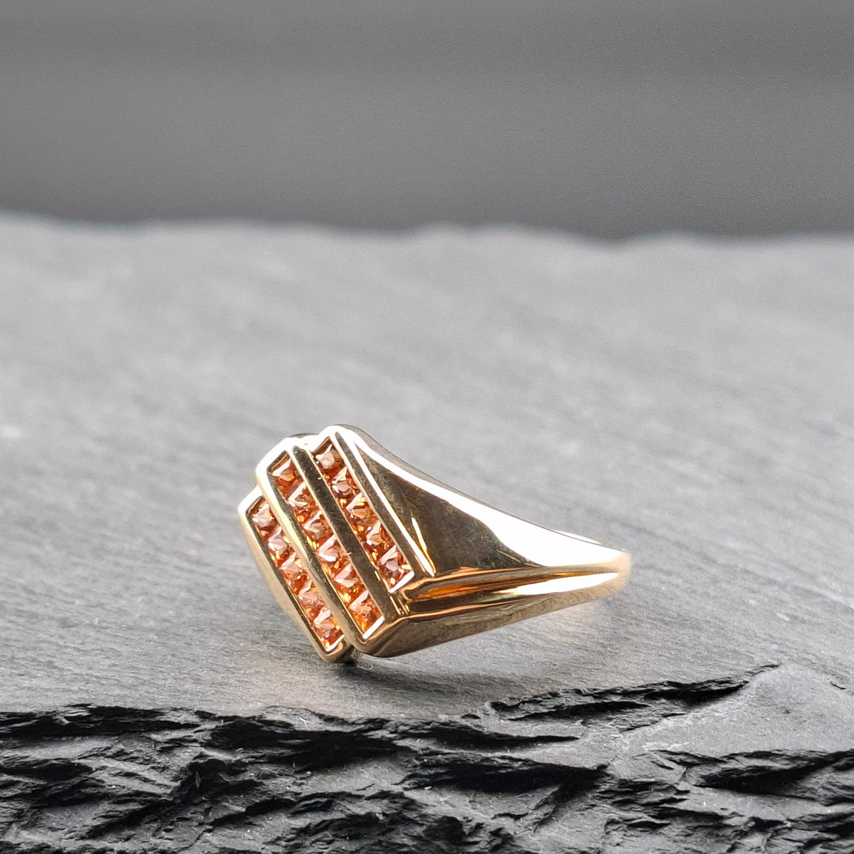 Ring Gold 375er mit Champagner Saphiren