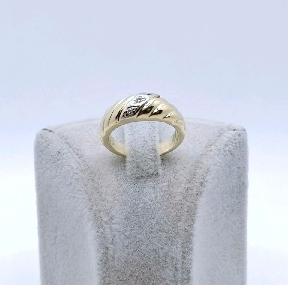 Ring Gold 585er mit Diamantsplitter