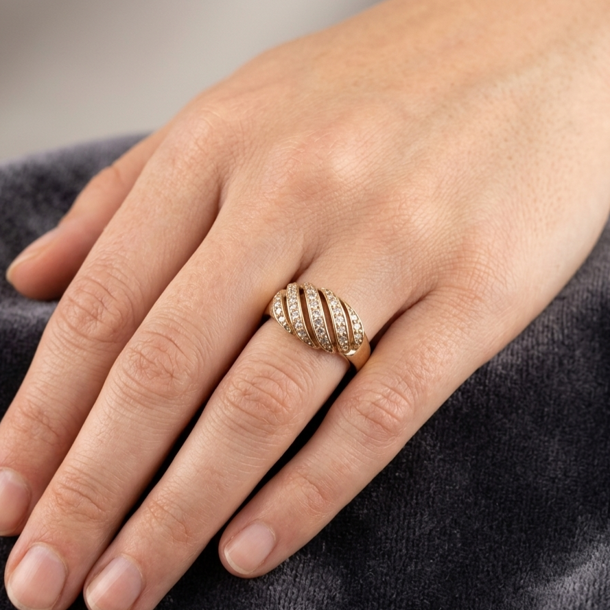 Traumhafter 585er Gelbgold Damenring mit Brillanten Goldring