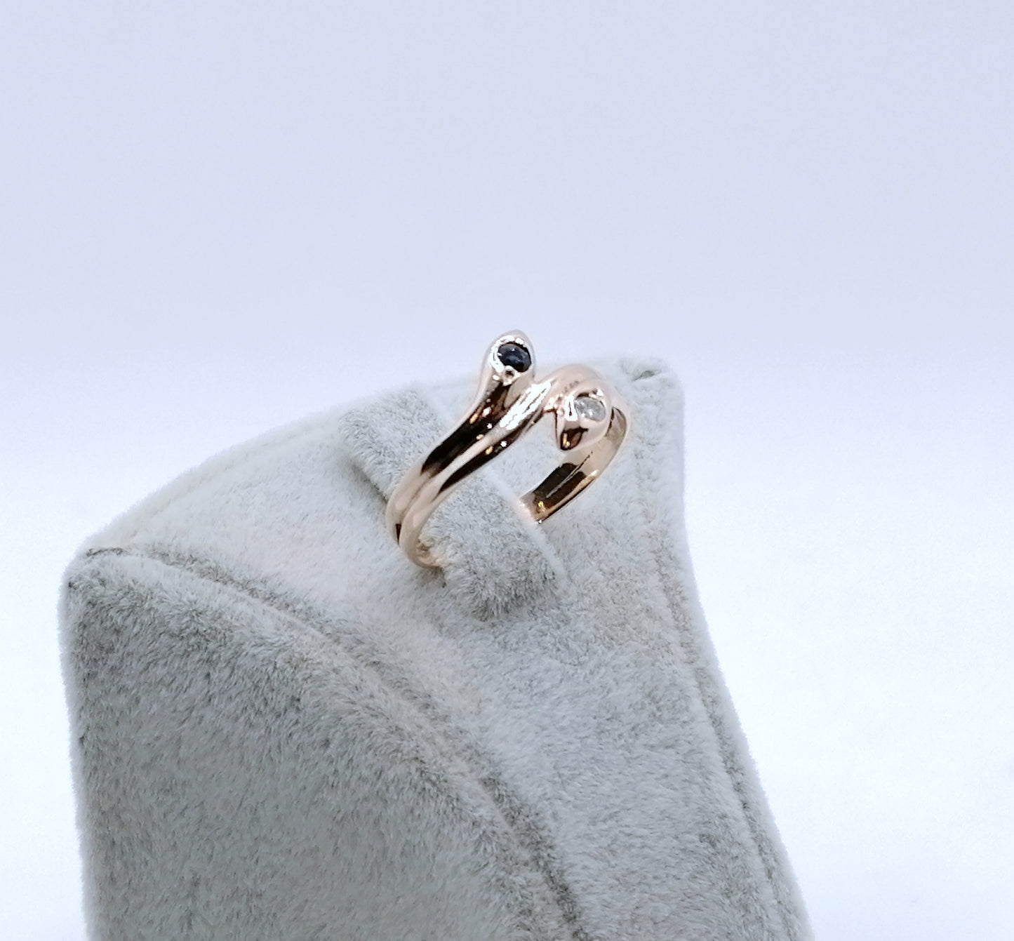 Ring Rotgold 585er Schlangenring mit Brillant und Saphir Gr. 53