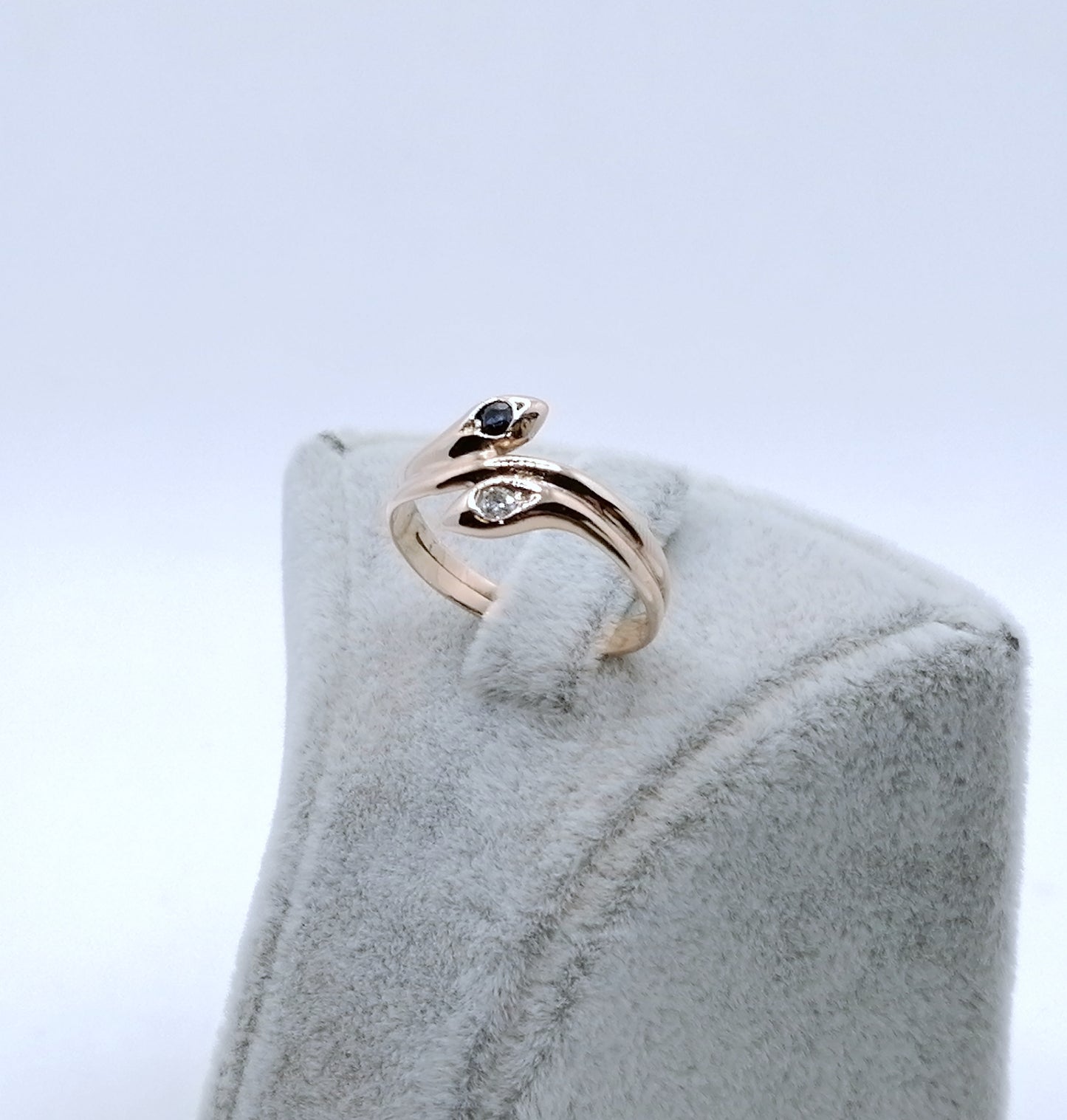 Ring Rotgold 585er Schlangenring mit Brillant und Saphir Gr. 53
