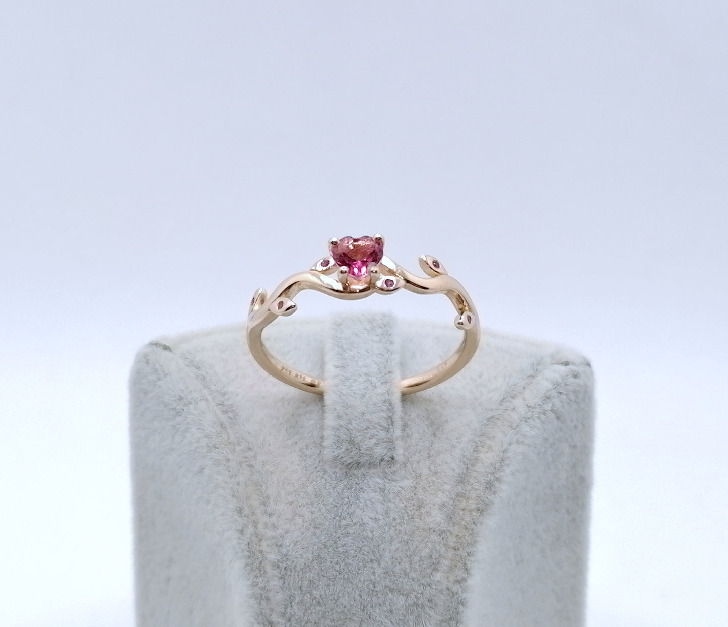 Ring Rosegold 375er mit Spinell Gr. 69