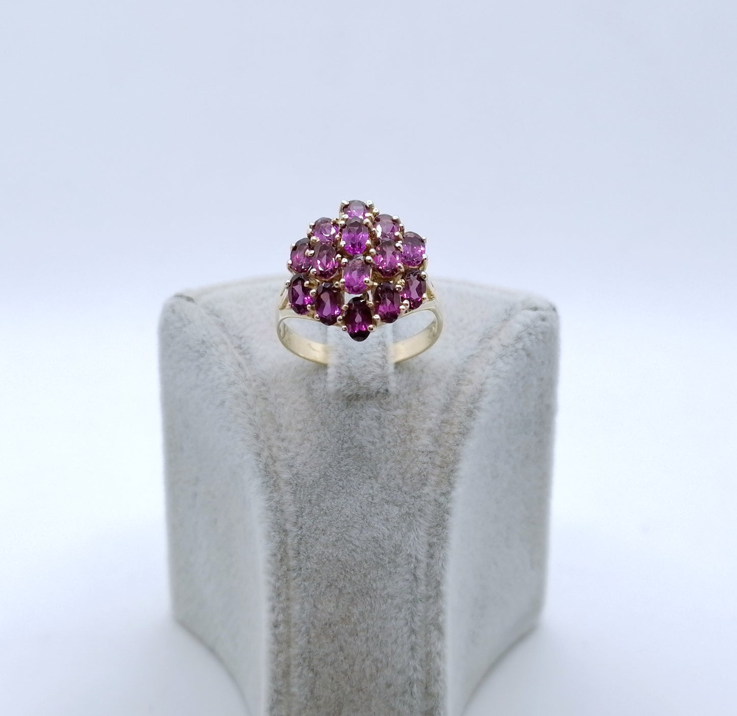 Ring Gold 375er mit Rhodolith Granat Gr. 63