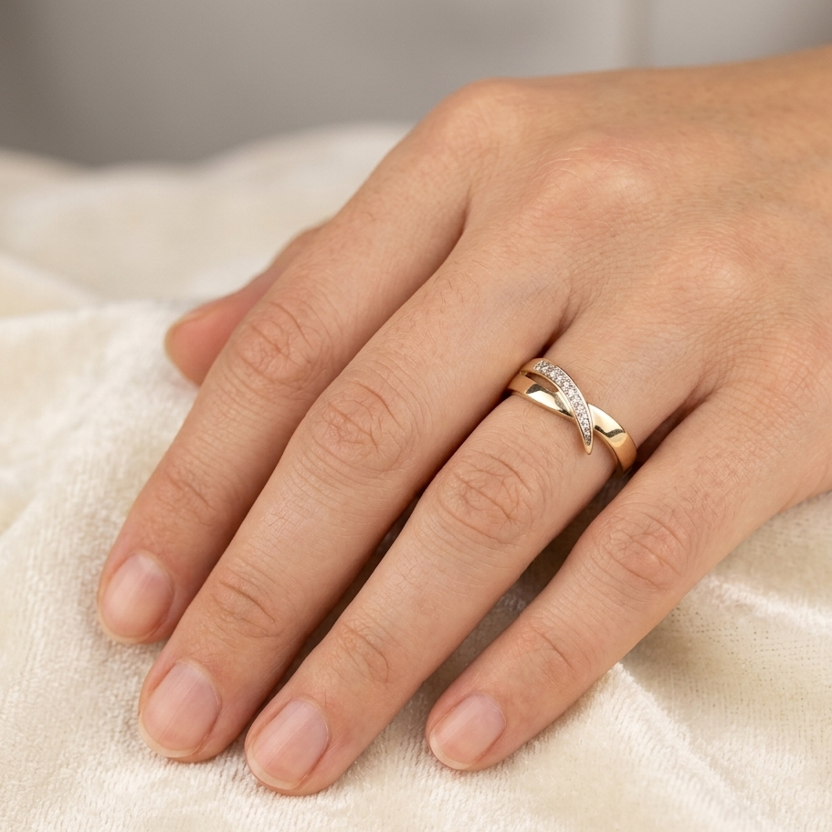 Ring Gold 585er mit Diamantsplitter