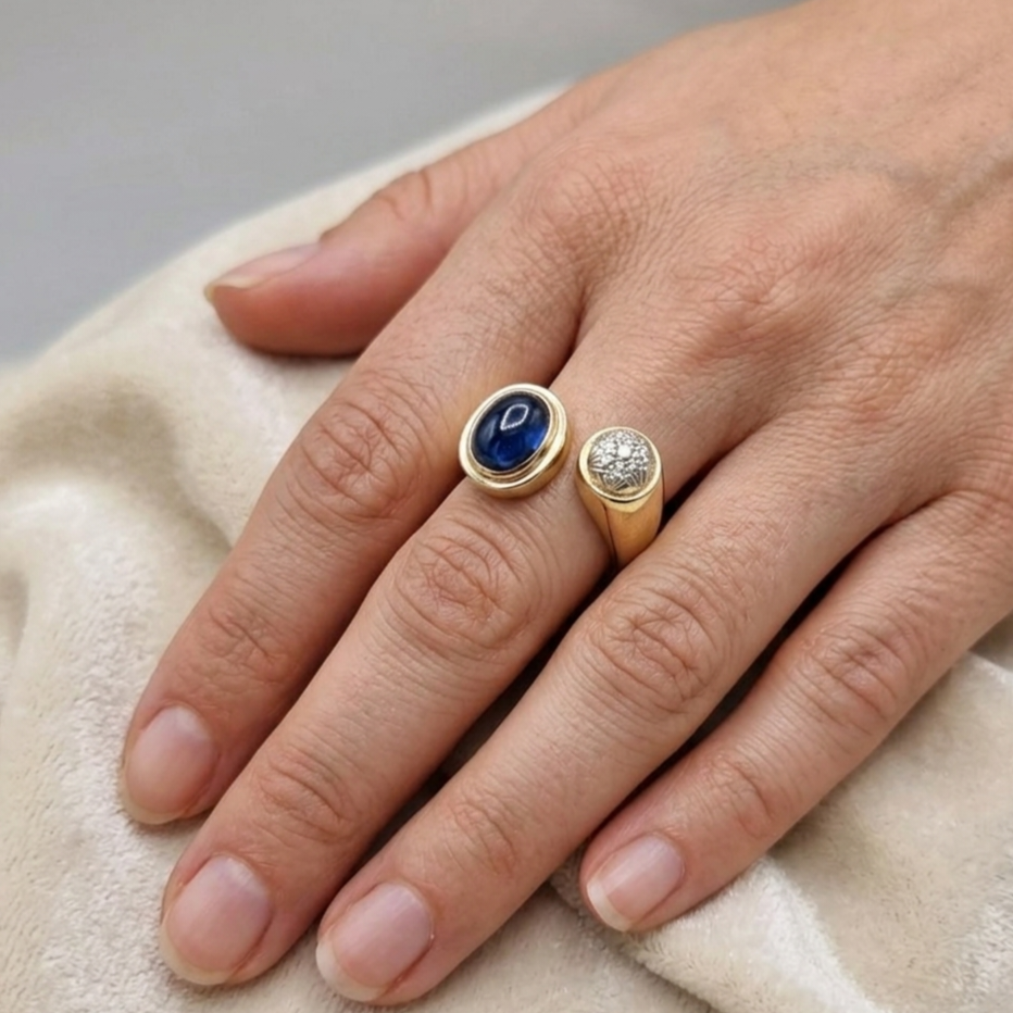 Ring Gold 750er mit Saphir Cabochon und Diamanten Gr. 53