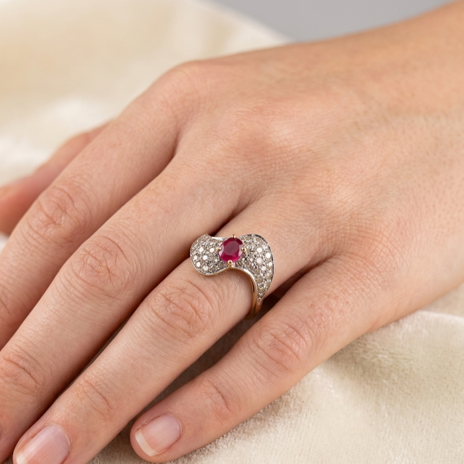 Artdeco Gold Damenring mit Rubin und Brillanten, 750er Goldring