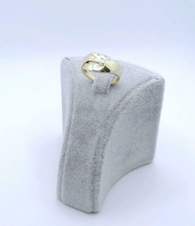 Ring Gold 585er mit Diamantsplitter Gr. 52