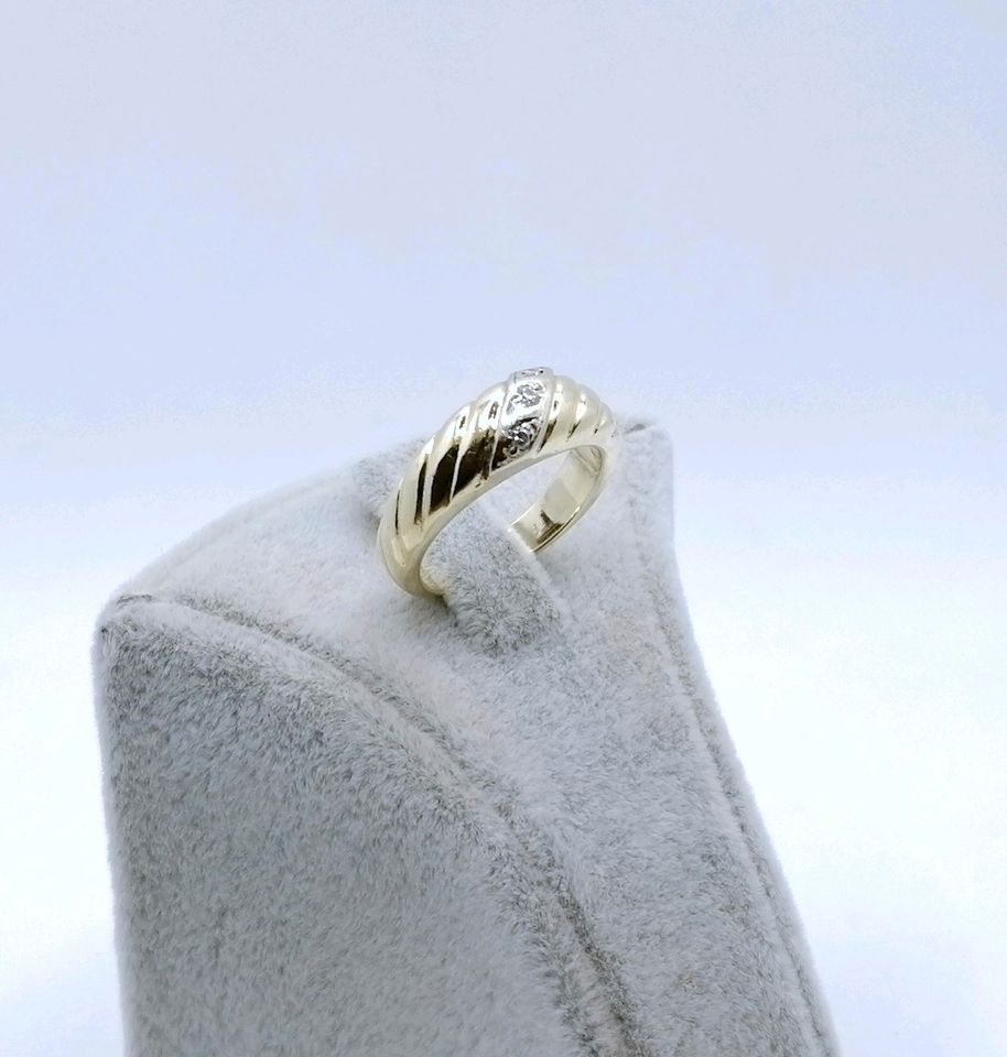 Ring Gold 585er mit Diamantsplitter