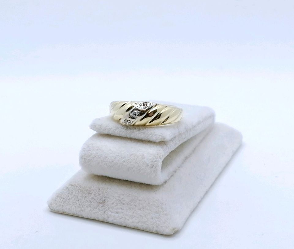 Ring Gold 585er mit Diamantsplitter
