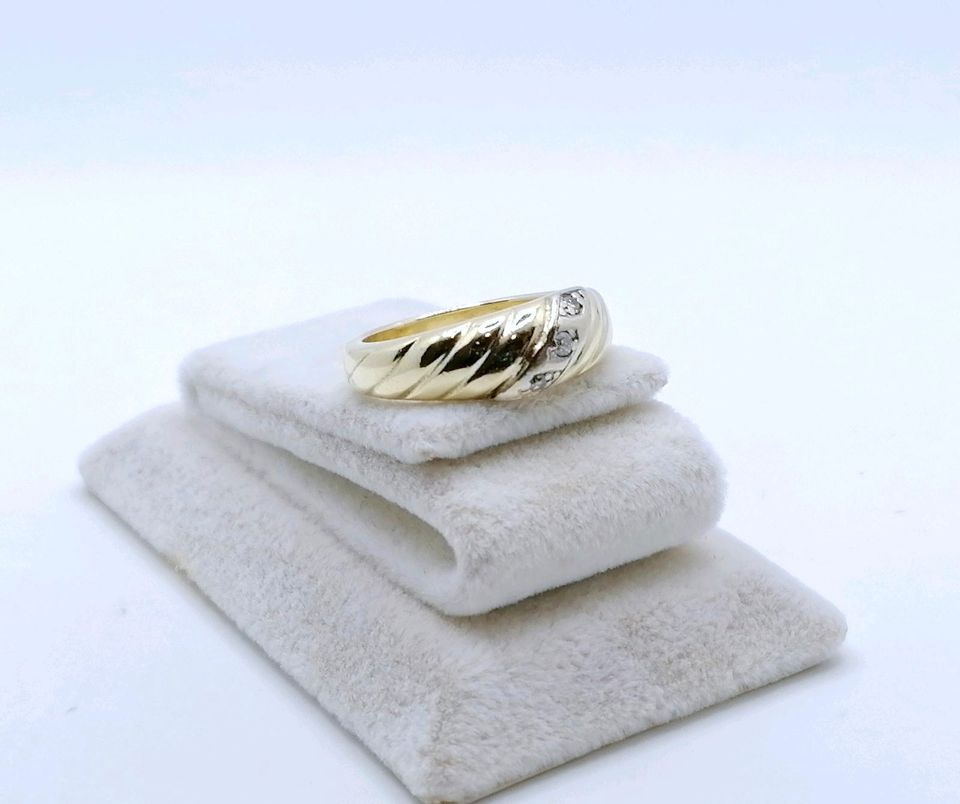 Ring Gold 585er mit Diamantsplitter
