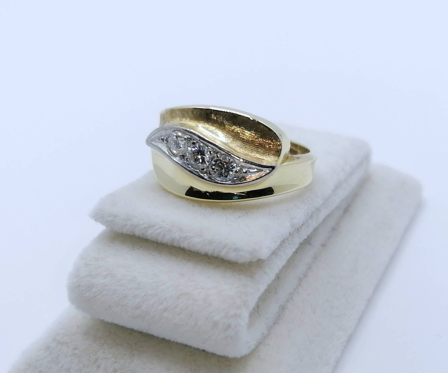 Vintage Goldring 585er mit lupenreinen Brillanten