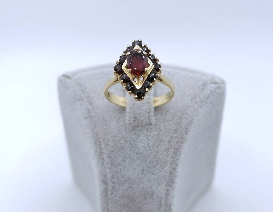 Vintage Granatstein Goldring 585er