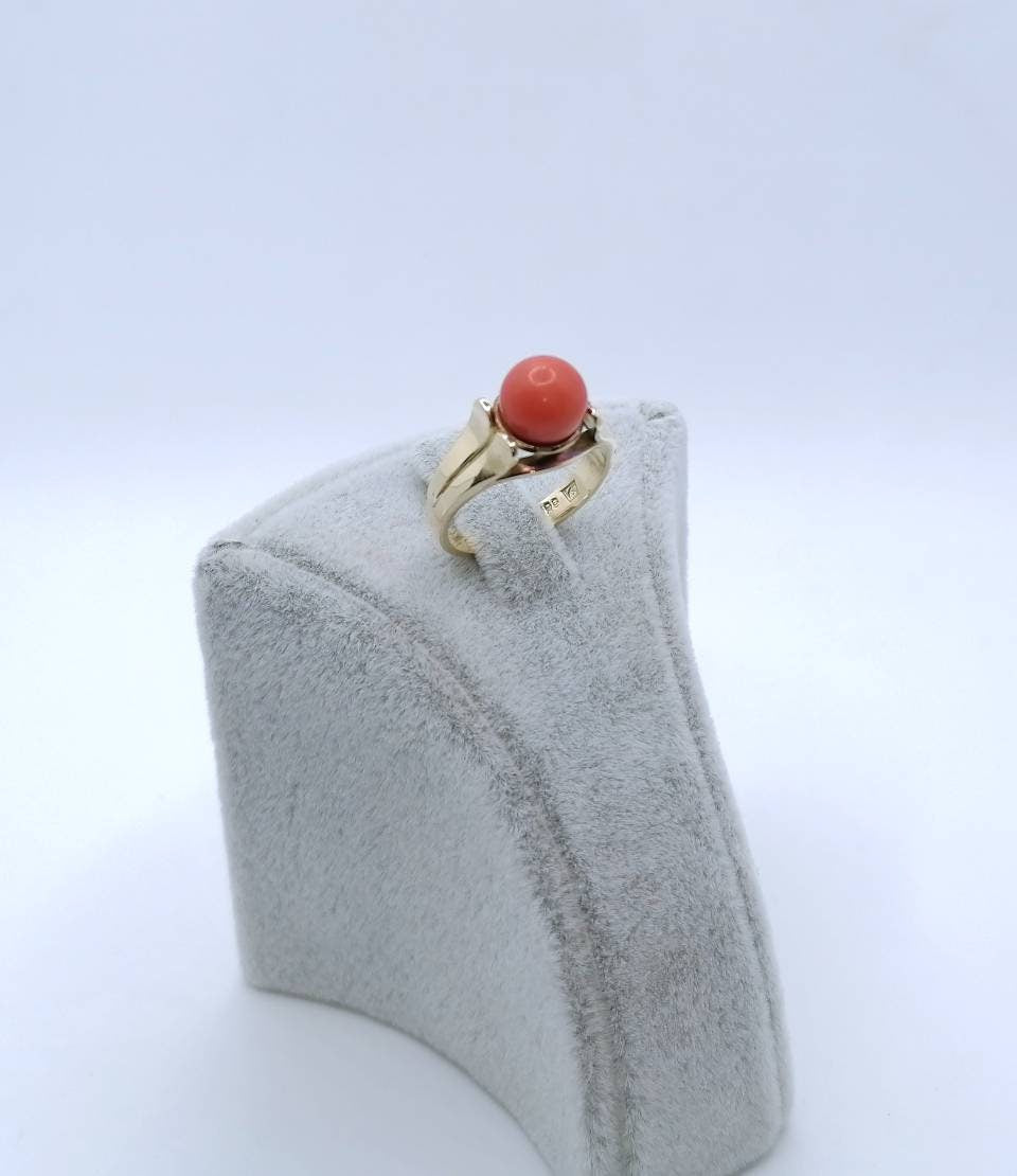 Vintage Gold Damenring mit Koralle