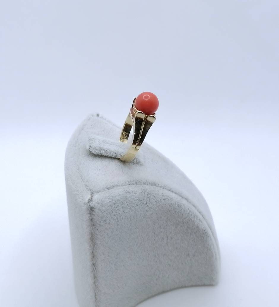 Vintage Gold Damenring mit Koralle