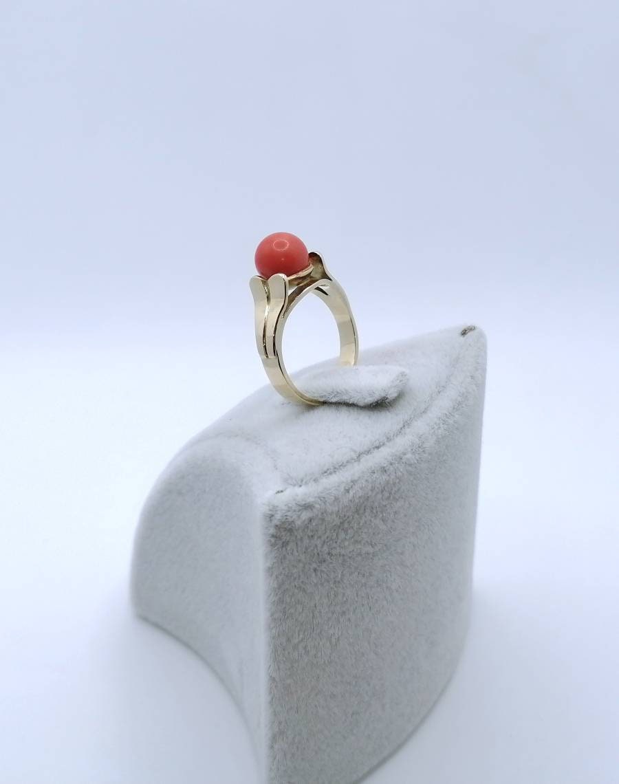 Vintage Gold Damenring mit Koralle