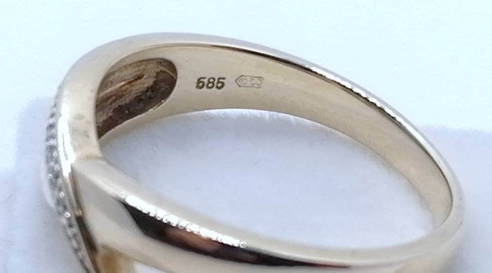 Ring Gold 585er mit Diamantsplitter