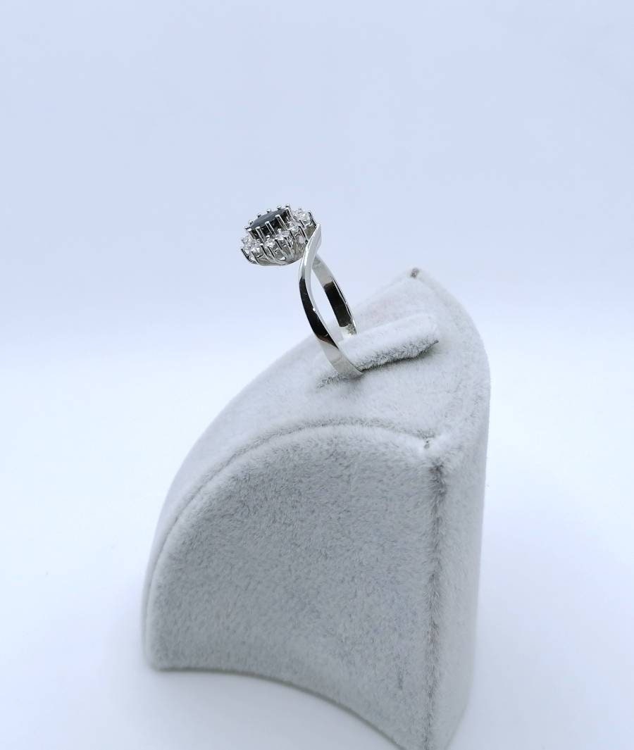 Ring Weißgold mit Saphir und Brillanten Gr. 63