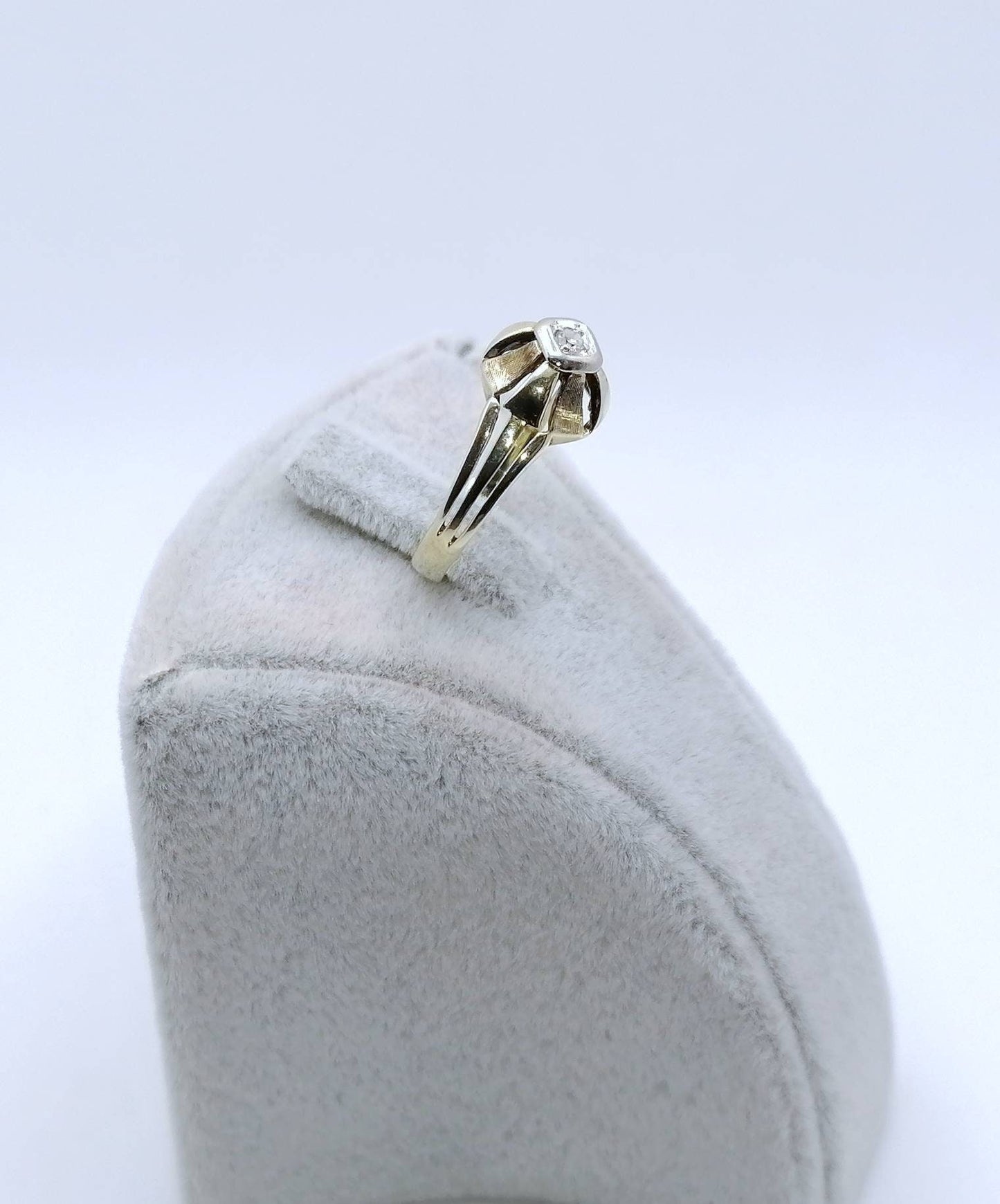 Vintage Ring Gold 585er mit Diamantsplitter
