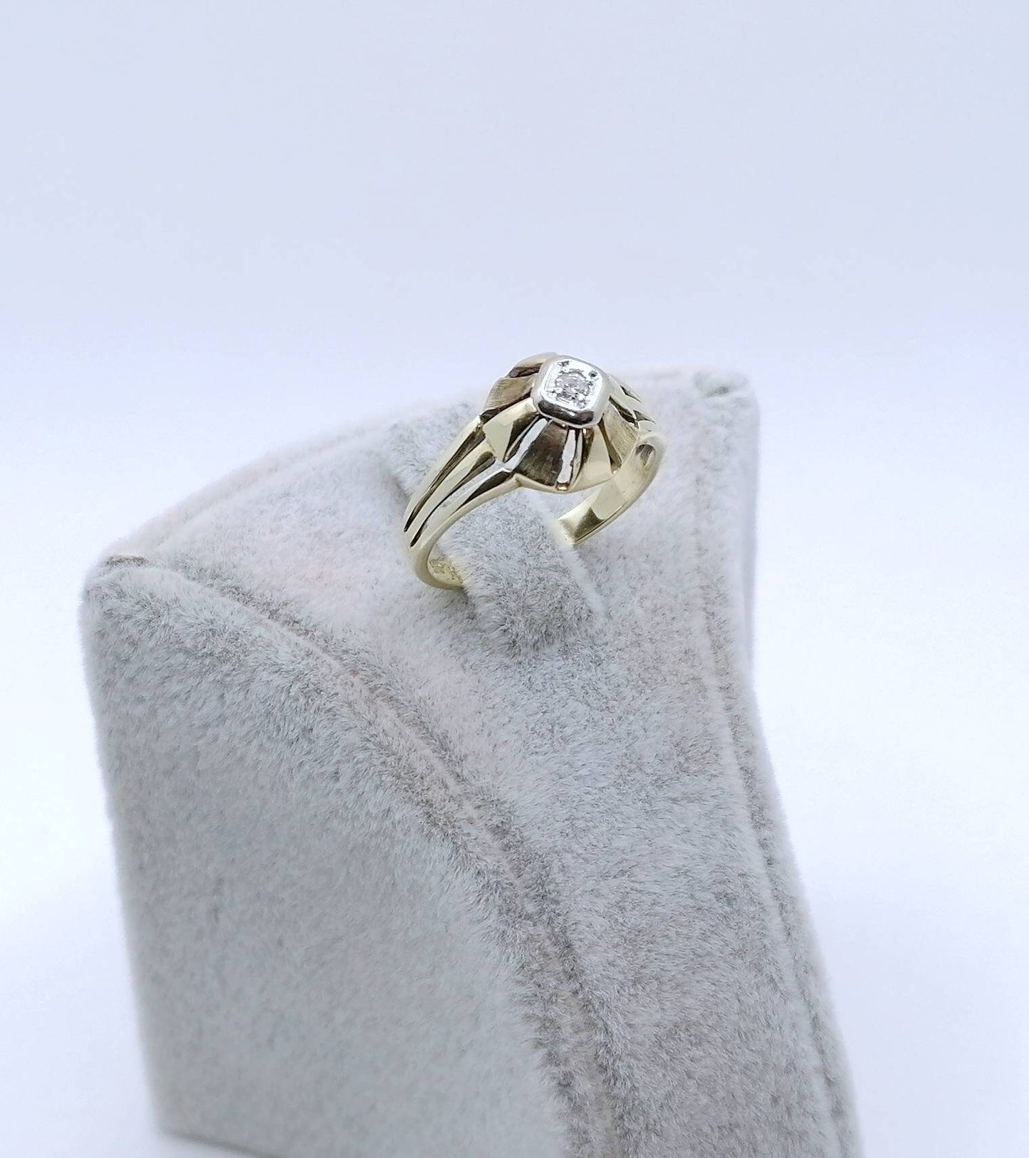 Vintage Ring Gold 585er mit Diamantsplitter