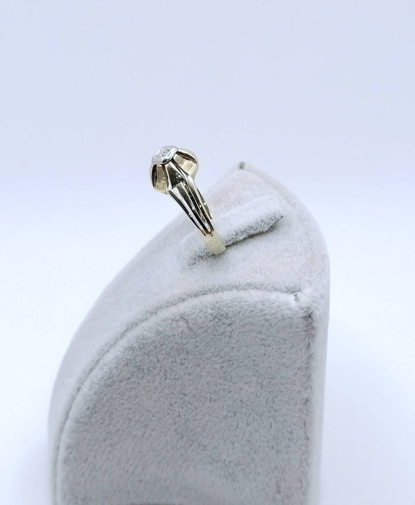 Vintage Ring Gold 585er mit Diamantsplitter