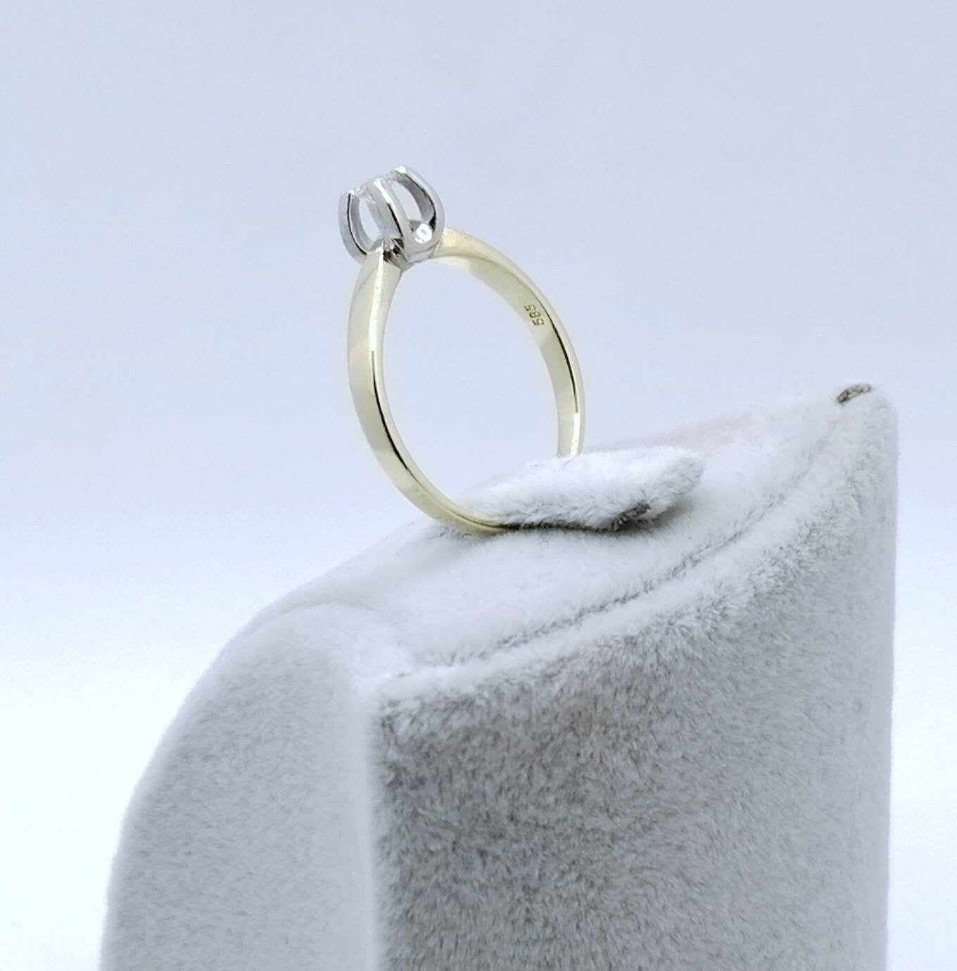 Solitär Goldring 585er mit 0,11ct Brillant