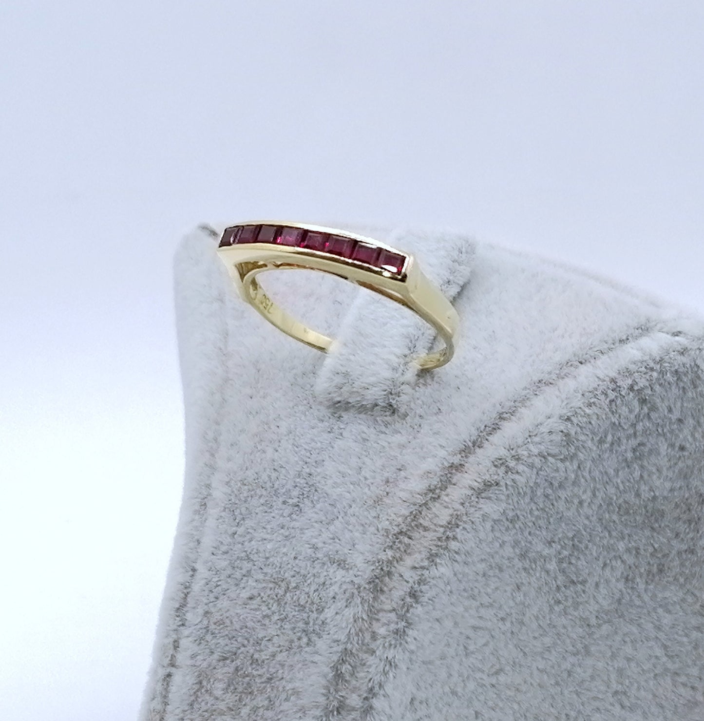 Ring Gold 750er mit Rubin Baguette