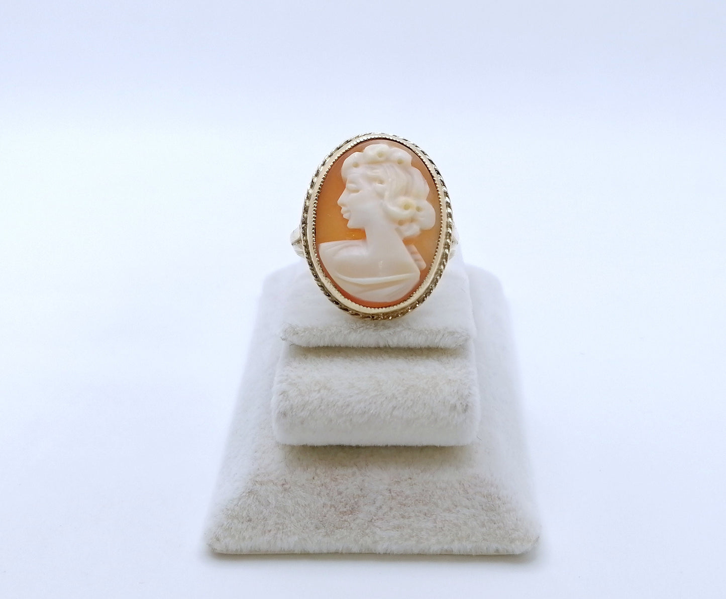Vintage 1976 Gold Gemme Ring London