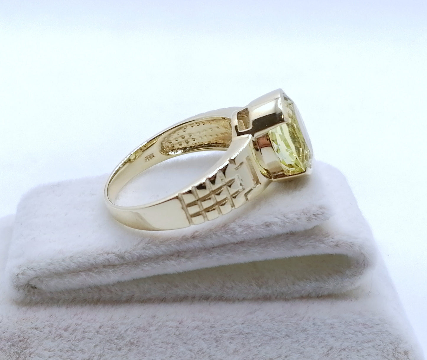 Ring Gold 375er mit Amethyst Gr. 63