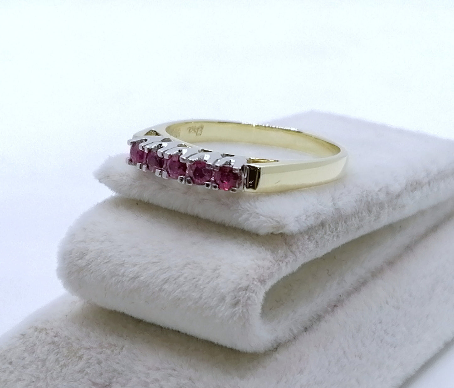 Ring Gold mit Rubin Edelsteinen Gr. 57