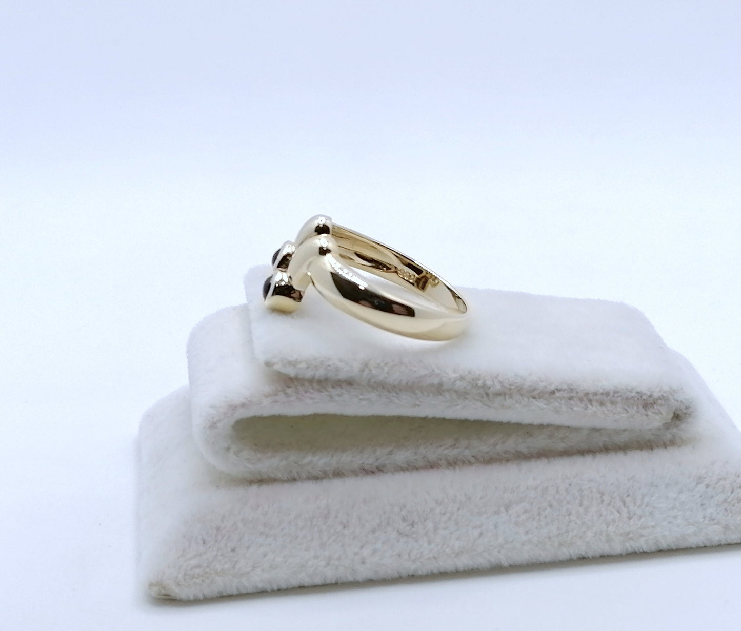 Ring Gold 333er mit Saphir Cabochon Gr. 52
