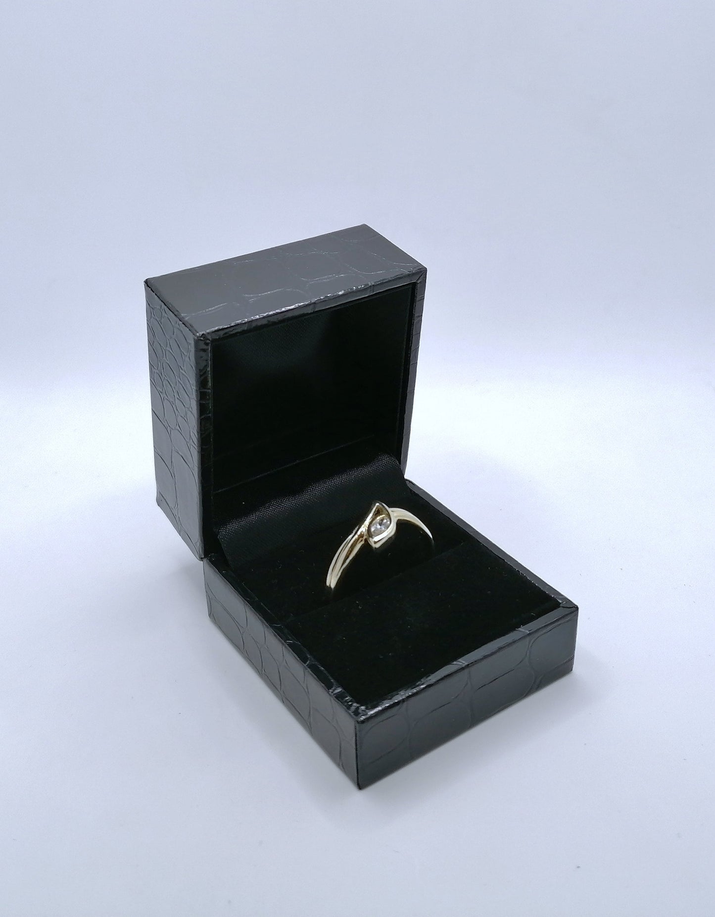 Ring Gold 333er mit Zirkonia Damenring