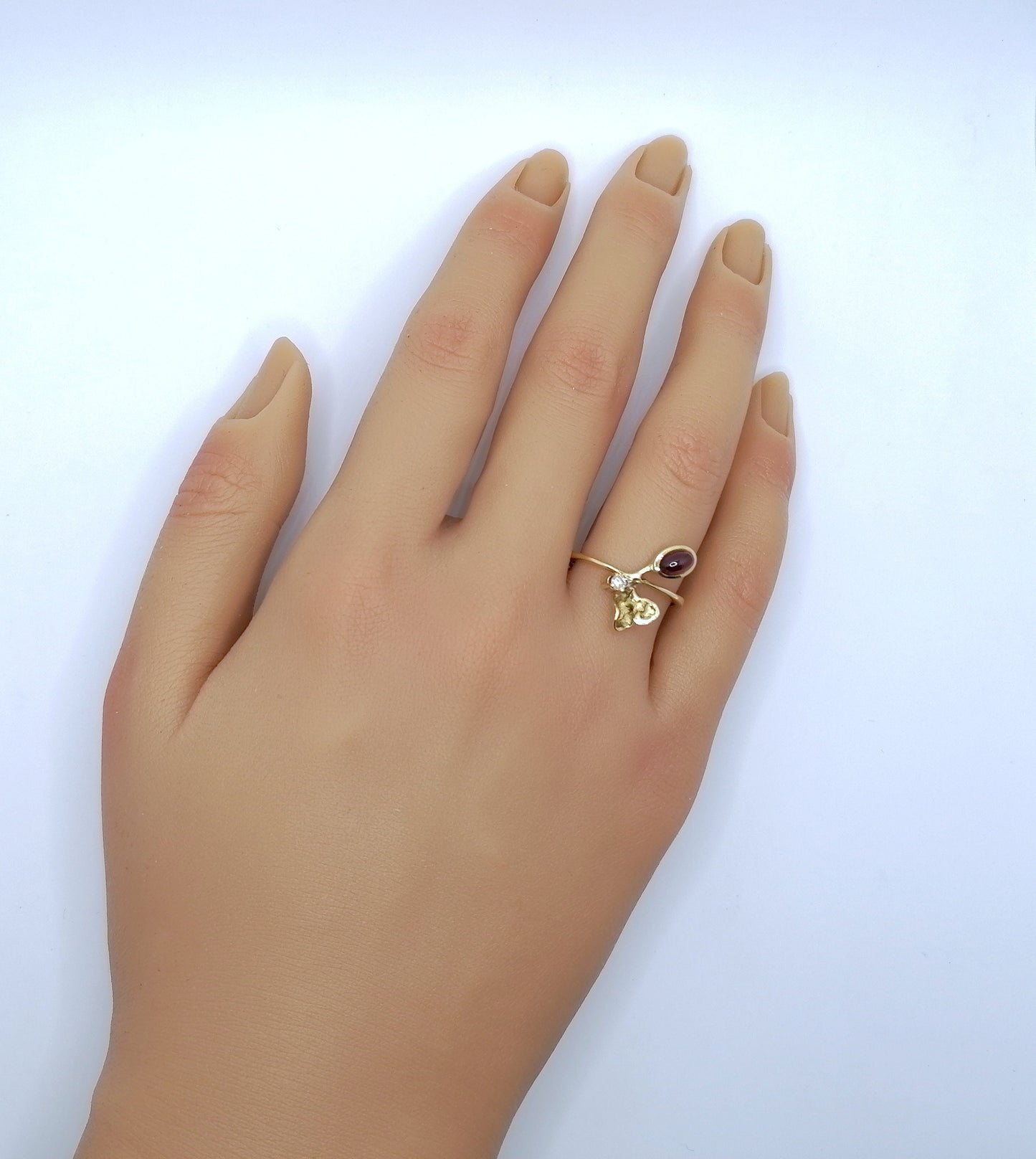 Ring Gold Tourmalin Cabochon und Brillanten Gr. 57