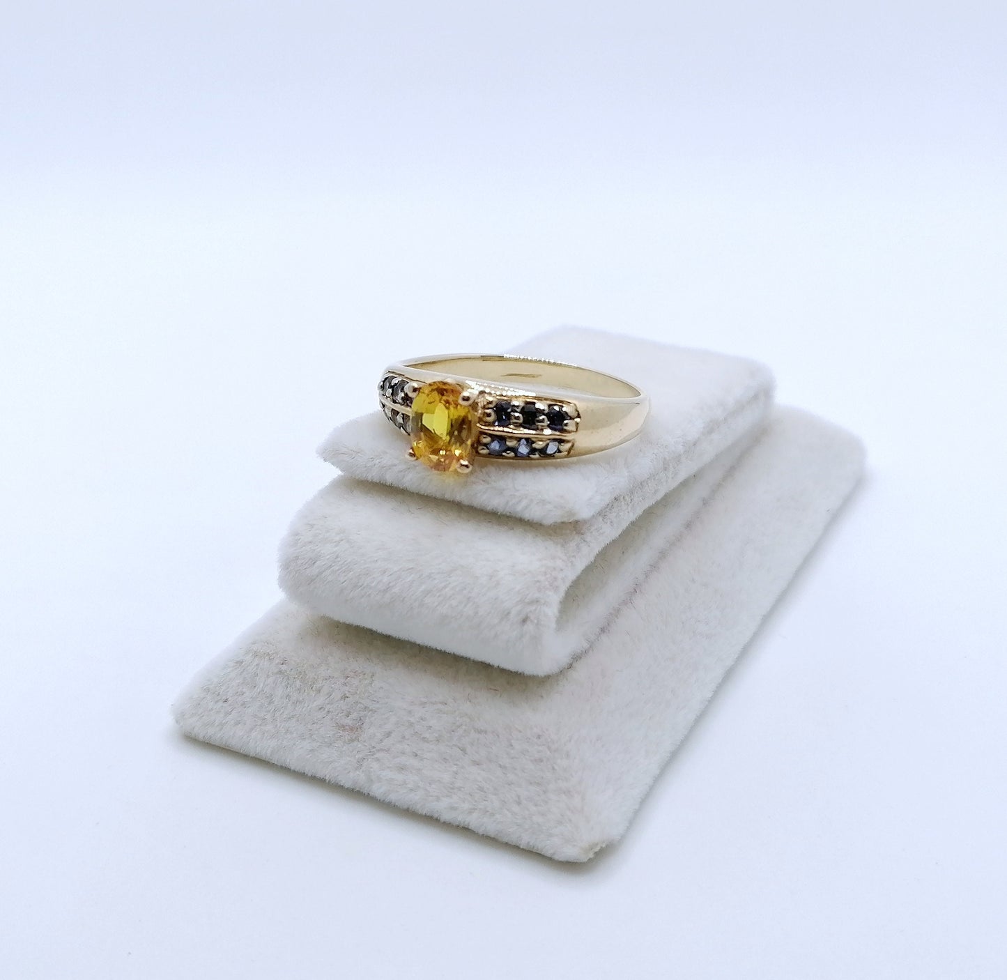 Ring Gold 375er mit gelbem und blauen Saphir Edelsteinen Gr. 60