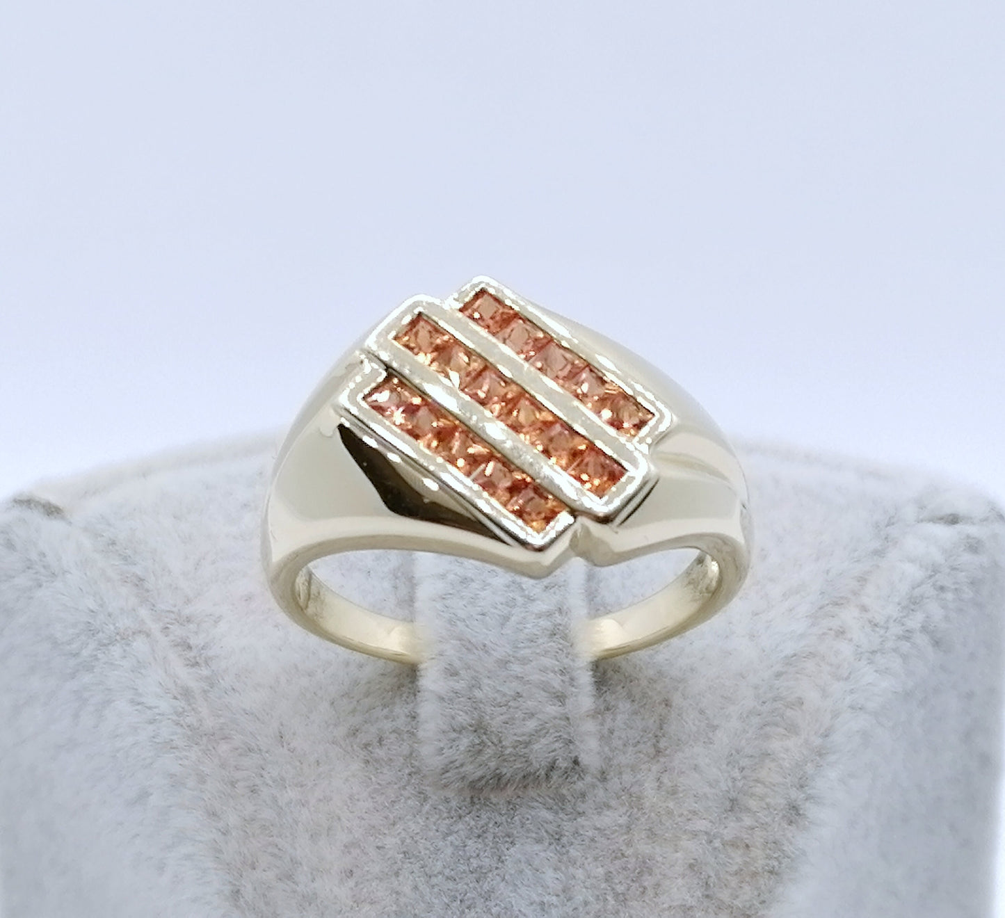 Ring Gold 375er mit Champagner Saphiren