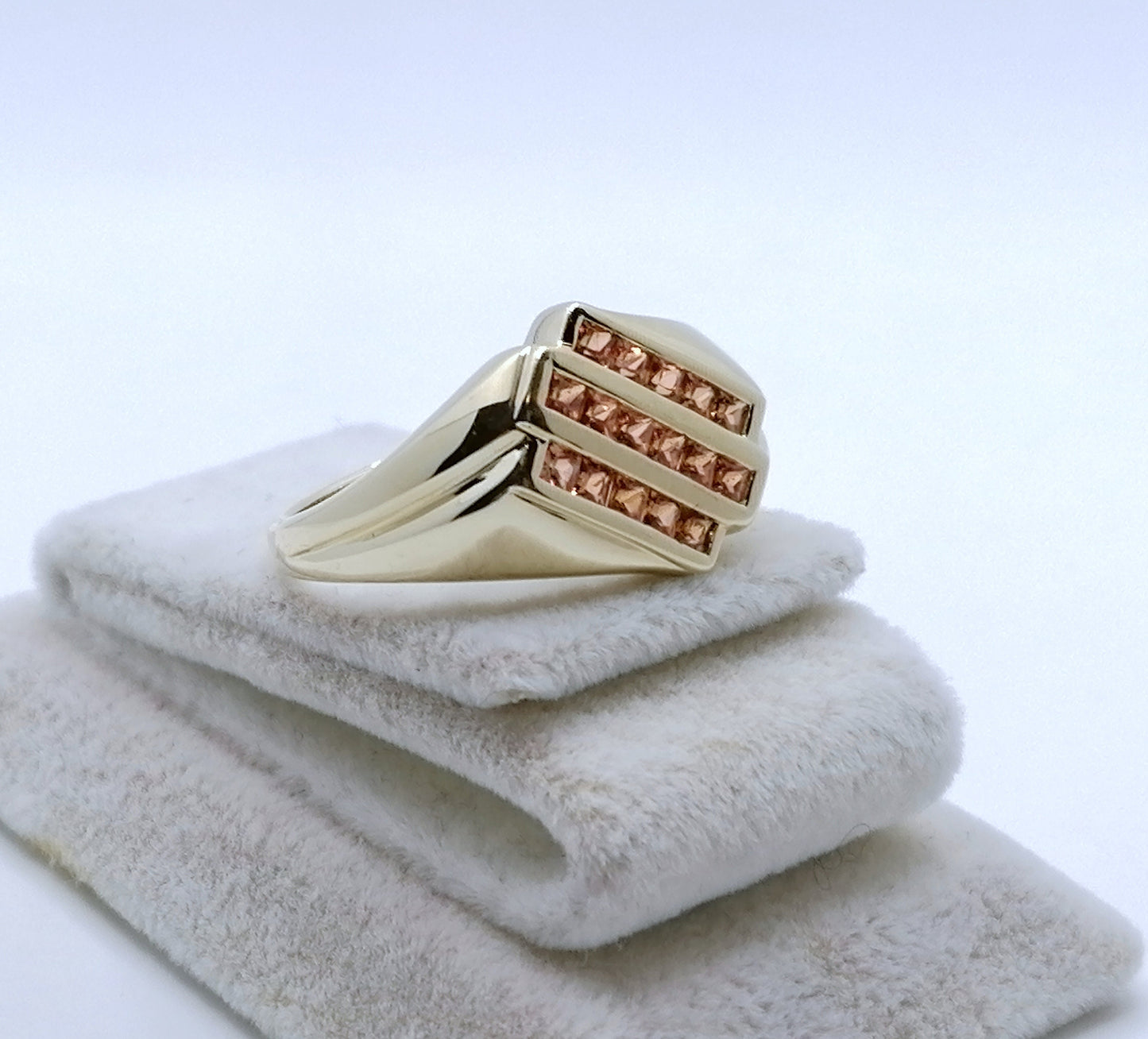 Ring Gold 375er mit Champagner Saphiren