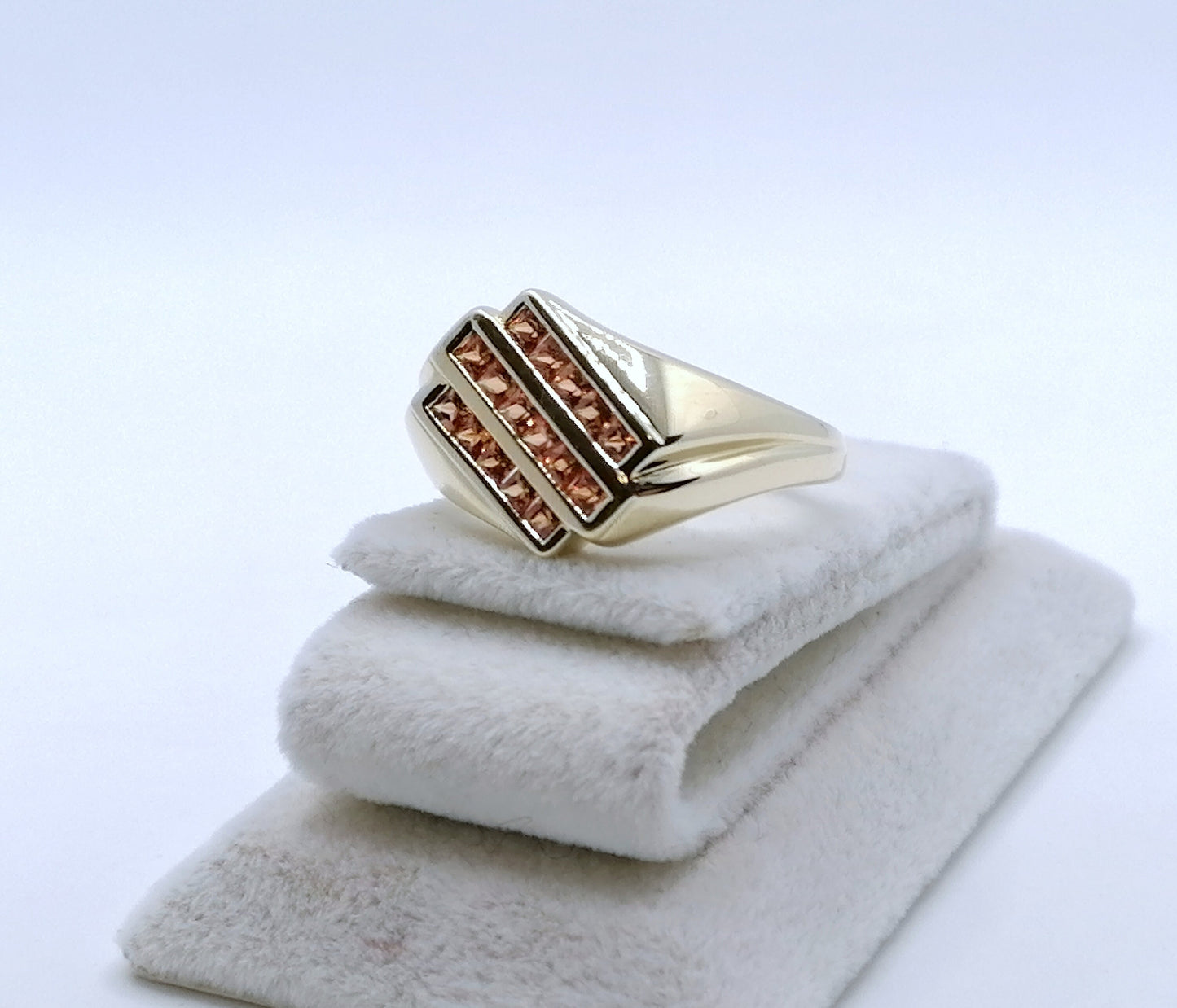 Ring Gold 375er mit Champagner Saphiren