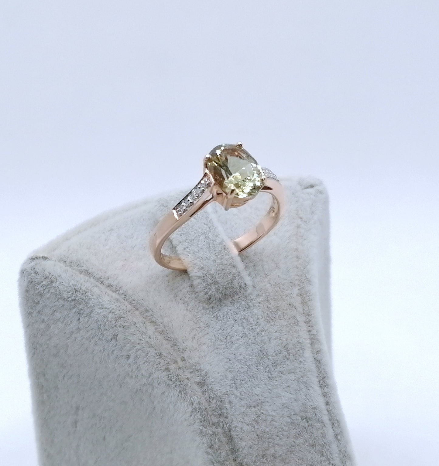Ring Gold 585er mit Diaspor und Diamanten Gr. 60