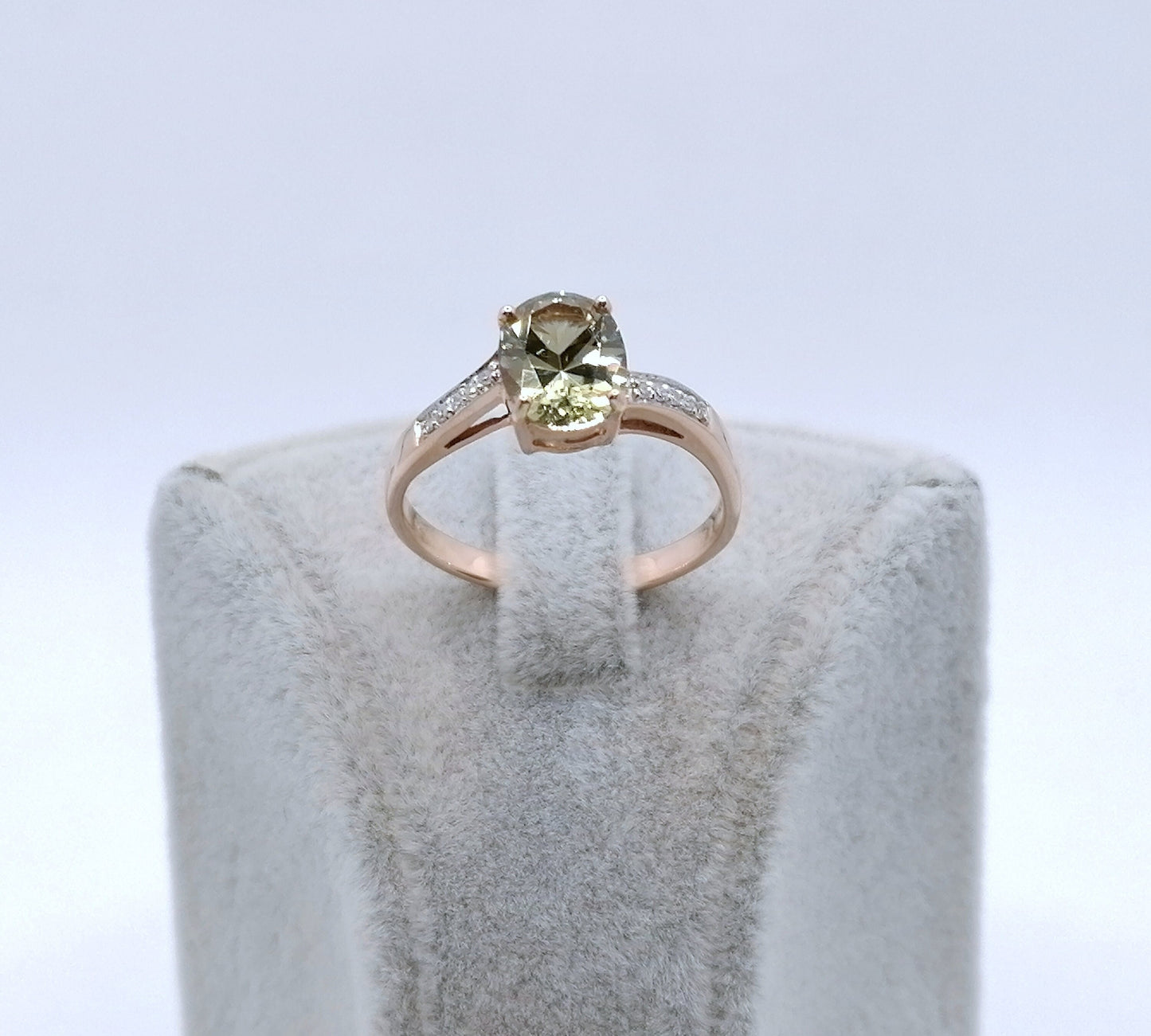 Ring Gold 585er mit Diaspor und Diamanten Gr. 60